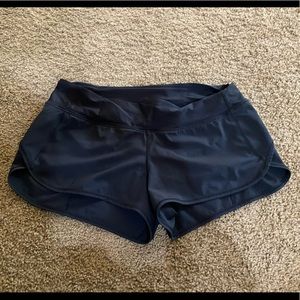 Lulu lemon Speed Up Low Rise Short 2.5”